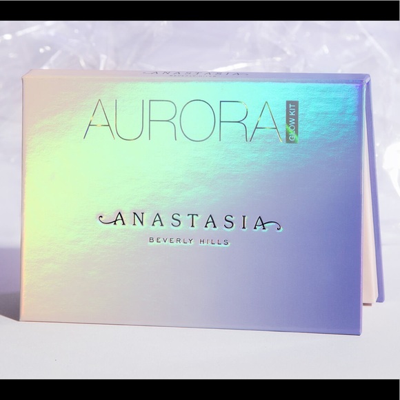 Anastasia Beverly Hills Other - Anastasia Aurora glow kit
